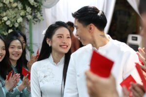 Nhìn chung, sự kết hợp giữa phong cách thời trang và tình cảm chân thành của Doãn Hải My và Đoàn Văn Hậu đã để lại những ấn tượng sâu sắc cho người hâm mộ